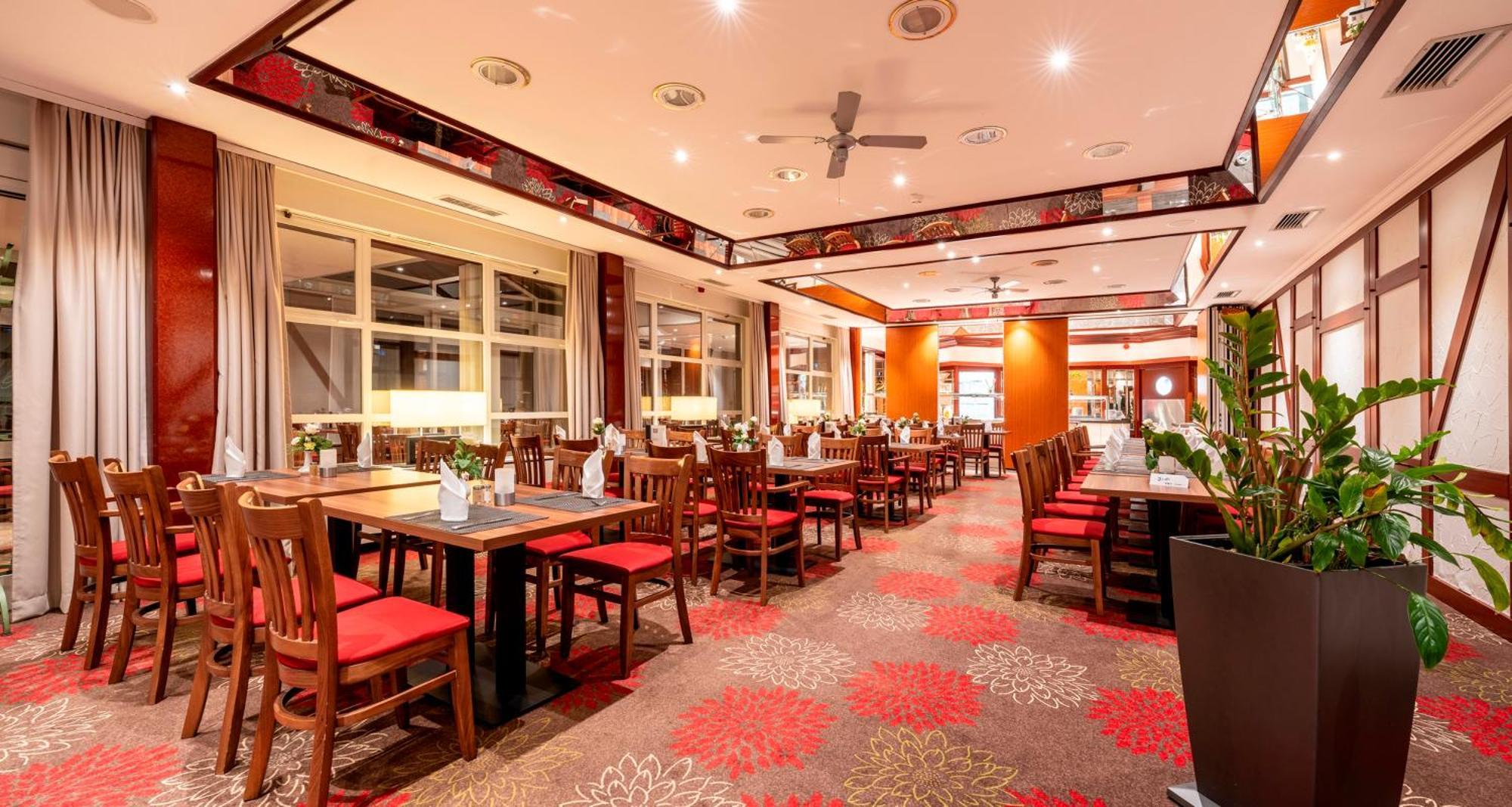 Plaza Inn กอสลาร์ ภายนอก รูปภาพ